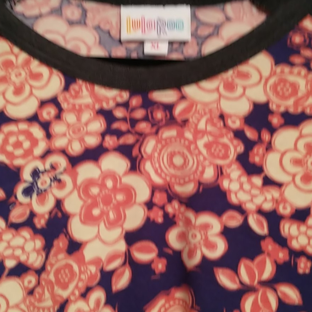 Lularoe XL Randy top - Picture 2 of 4